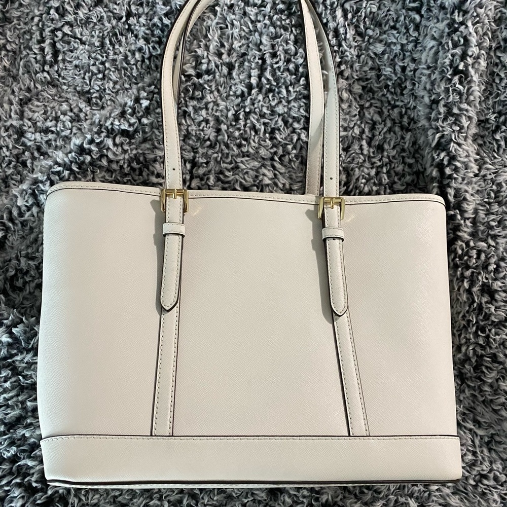 White Micheal Kors purse - Picture 4 of 6